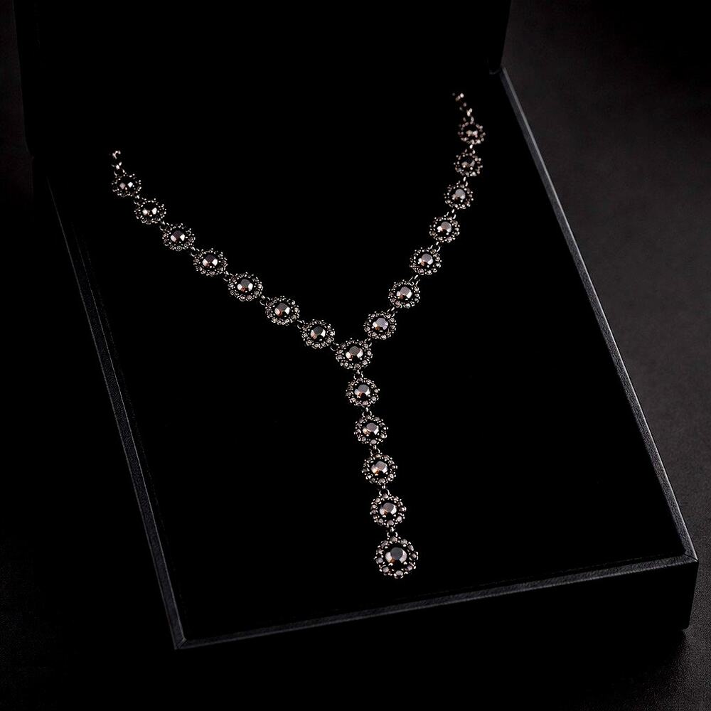 ✨VINTAGE GOTHIC ROMANTIC MIDNIGHT CRYSTAL BLACK ROSETTE Y-DROP NECKLACE ✨